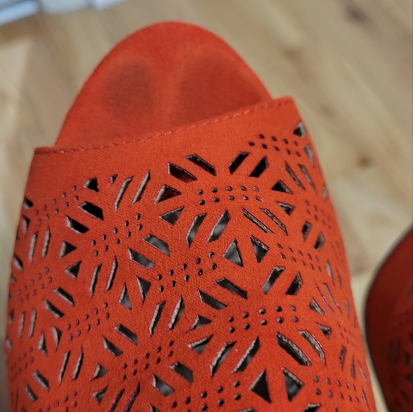 Sandals - Picture 5 of 6